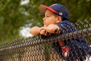 Soziale Ausgrenzung ist oft schon bei Kindern ein allgegenwärtiges Thema. Die sportpsychologische Beratung bietet eine Anlaufstelle für Betroffene. © pixabay | 858265